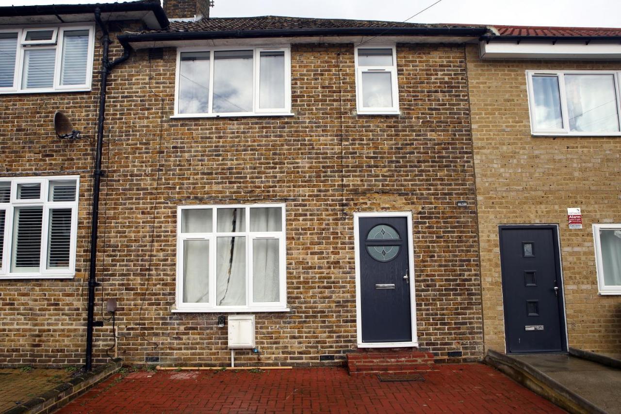 3-Bed House With Parking Near London O2 Apartment Exterior photo