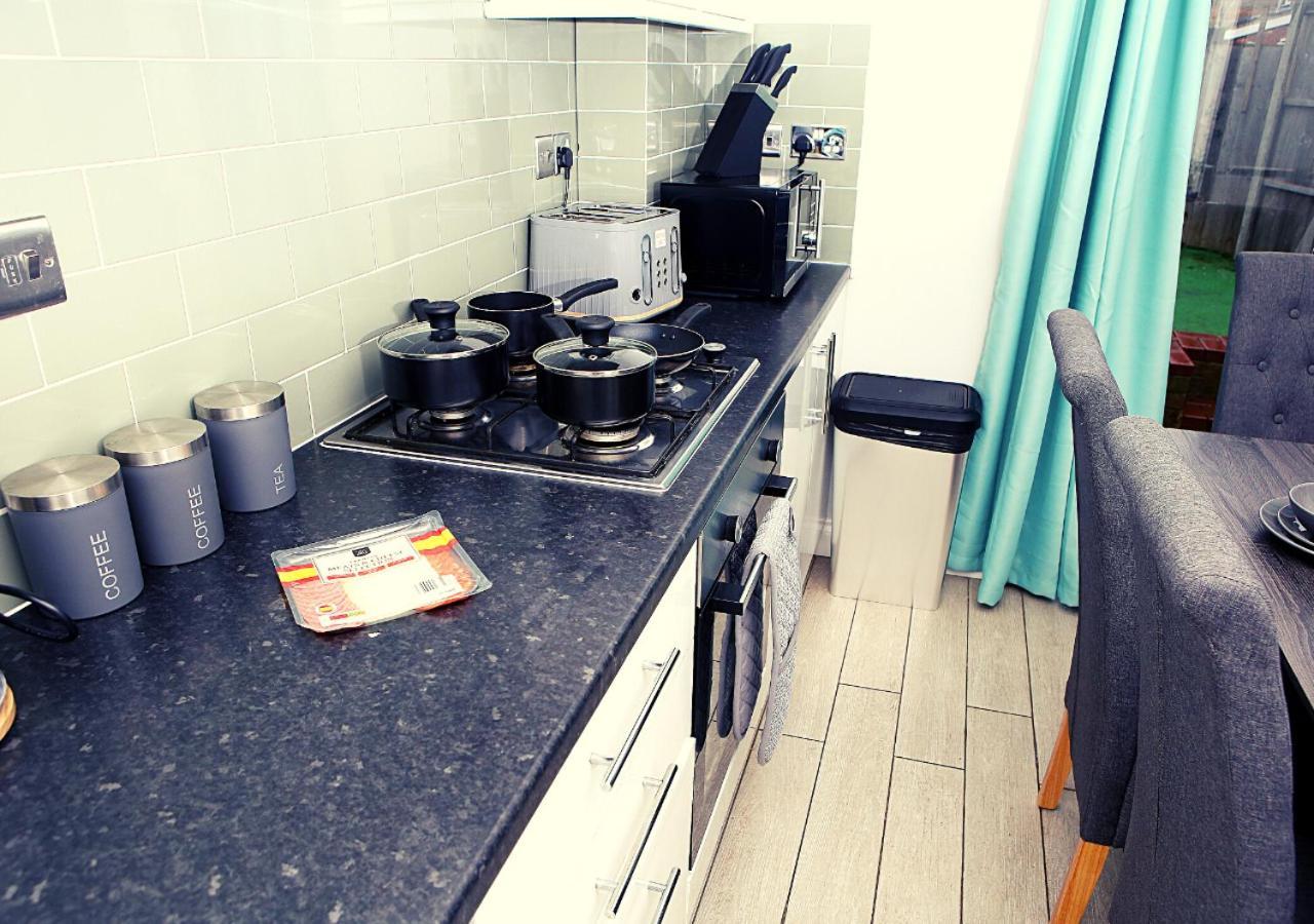 3-Bed House With Parking Near London O2 Apartment Exterior photo